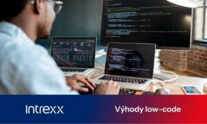Jaké výhody vám poskytne programování pomocí low-code nástroje Intrexx?
